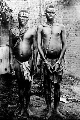 Dos nativos castigados en 1904