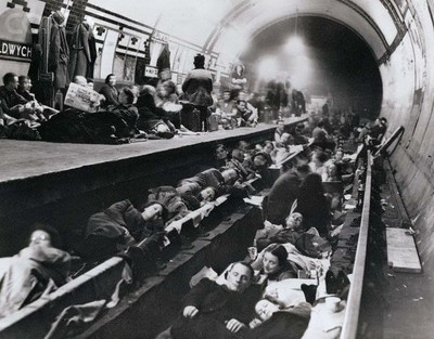 La red de túneles del metro subterráneo como refugio antiaéreo en Londres