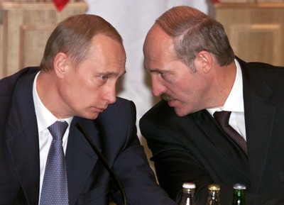 ALEKSANDR LUKASHENKO (1954- ) EN UN ENCUENTRO CON PUTIN